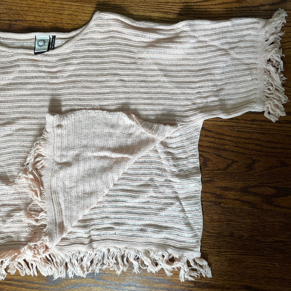 🍥 Pink Knitted Poncho with Tassels 🍥